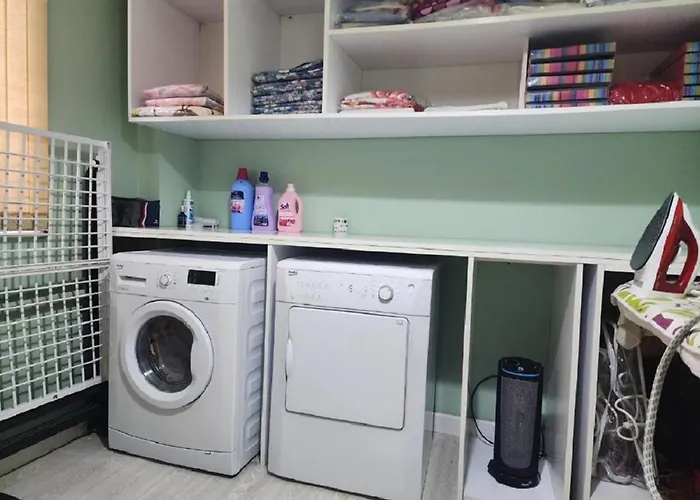 Cheap & Good By Topo Hostel